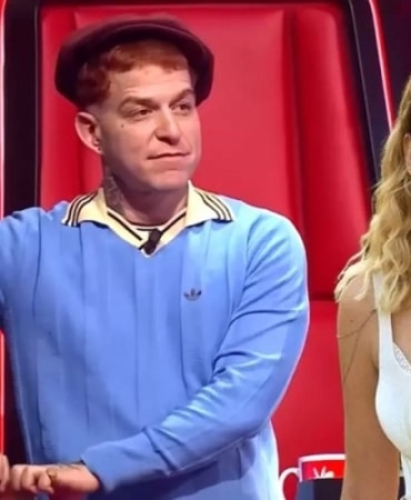 1840088-gokhan-ozoguz-ve-farah-zeynep-abdullah-otoparkta-yemek-yerken-goruntulendi-68b2de60037a6