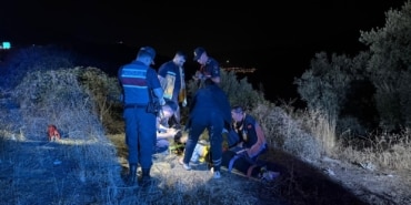 BURSA'DA ŞARAMPOLE YUVARLANAN MOTOSİKLETİN SÜRÜCÜSÜ YARALANDI