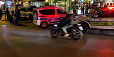 POLİSİ PEŞİNE TAKAN MOTOSİKLETLİ, KAZA YAPINCA YAKALANDI