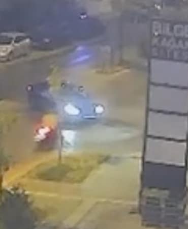 GENÇ MOTORCUNUN KAZA ANI KAMERALARA BÖYLE YANSIDI