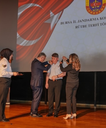 BURSA'DA JANDARMA PERSONELİ İÇİN RÜTBE TERFİ TÖRENİ DÜZENLENDİ