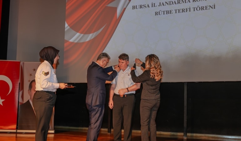 BURSA'DA JANDARMA PERSONELİ İÇİN RÜTBE TERFİ TÖRENİ DÜZENLENDİ