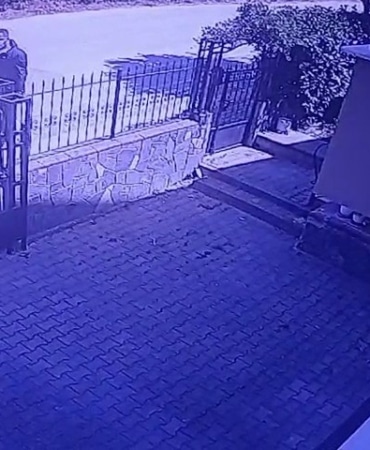 BURSA'DA TELEFON DOLANDIRICILARI YAŞLI ADAMI 5 MİLYON LİRA DOLANDIRDI "ELMA KOD" DEDİ, PAROLAYI SÖYLEYİP 5 MİLYON LİRAYLA KAYIPLARA KARIŞTI