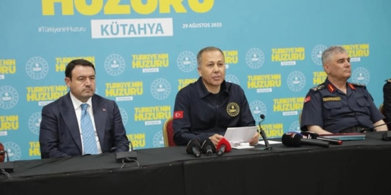 bakan-yerlikaya-geri-donus-yapan-suriyeli-sayisini-acikladi-q7tg (1)