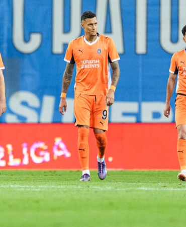 basaksehirin-avrupa-macerasi-erken-sona-erdi-rcmt