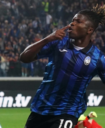 besiktas-yeni-transferine-kavustu-el-bilal-toure-istanbulda-nxbl