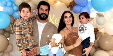 burak-ozcivit-ve-fahriye-evcenden-aile-pozu-yolun-hep-acik-olsun-oglum-erj3