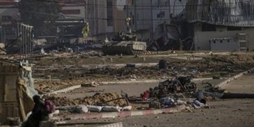 Israeli troops carry out operation in Khan Younis, southern Gaza