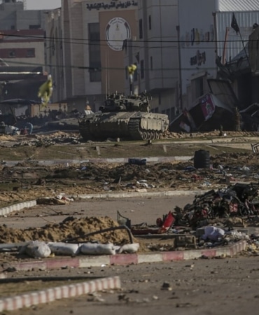 Israeli troops carry out operation in Khan Younis, southern Gaza