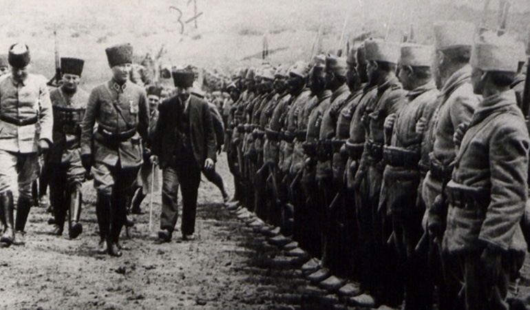 mustafa-kemal-ataturkun-kaleminden-turkun-30-agustos-zaferi-hur-dusunce-hur-zihniyet-mxxb