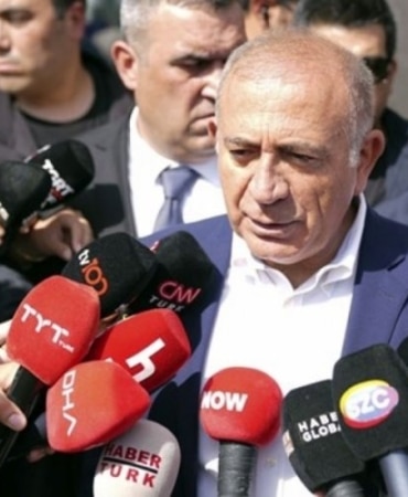 1842860-chp-de-flas-gursel-tekin-gelismesi-68c10deab0731