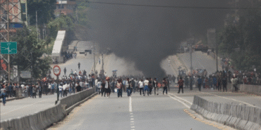 1843811-nepal-de-eski-basbakan-helikopterle-kacmisti-yerin-gelen-belli-oldu-68c440946b85e