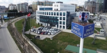 1845462-bursa-nin-yeni-emniyet-muduru-goreve-basladi-68cc053af05f8