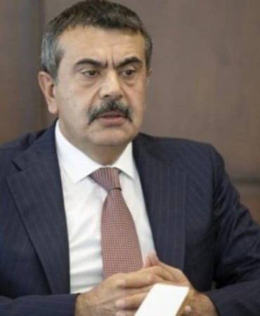 195631-milli-egitim-bakani-yusuf-tekin-den-okullardaki-zorunlu-bagisla-ilgili-aciklama-68ba9a2df33d3