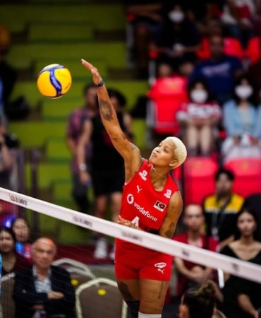 A MİLLİ KADIN VOLEYBOL TAKIMI, DÜNYA ŞAMPİYONASI'NDA ÇEYREK FİNALE YÜKSELDİ FIVB KADINLAR DÜNYA VOLEYBOL ŞAMPİYONASI: TÜRKİYE: 3 - SLOVENYA: 0