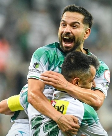 BURSASPOR KUPADA FARKLI GALİBİYETLE TURLADI: 7-0
