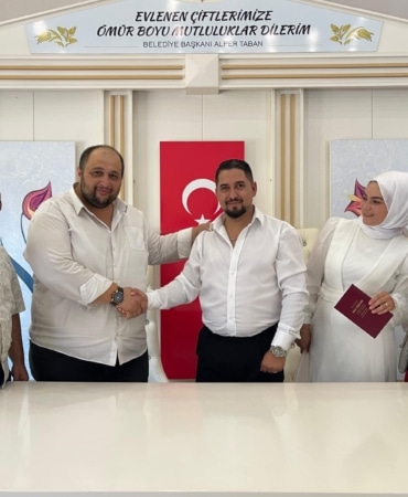 NİKAHLARINA YETİŞTİREN ŞOFÖRÜ ŞAHİT YAPTILAR