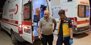 BURSA'DA 2 OTOMOBİL KAFA KAFAYA ÇARPIŞTI: 4 YARALI