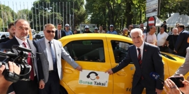 TÜRKİYE'YE ÖNCÜ 'BURSA TAKSİ' YOLLARDA TAMAMEN YERLİ YAZILIMLA GELİŞTİRİLEN 'BURSA TAKSİ' İLE VATANDAŞLAR KENDİ MAHALLELERİNDEKİ TAKSİLERE DAHA KOLAY VE   GÜVENLE ULAŞABİLİYOR YERLİ, GÜVENLİ VE EKONOMİK 'BURSA TAKSİ' İLE KENTTE KENTLİ DE KAZANACAK