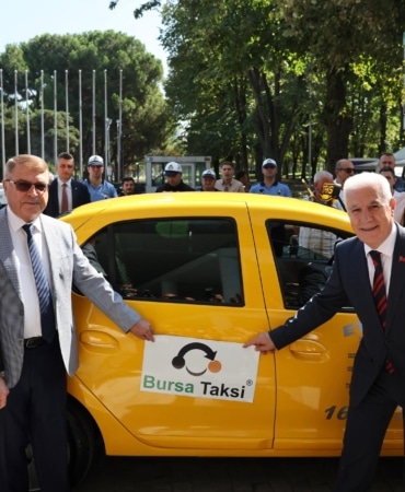 TÜRKİYE'YE ÖNCÜ 'BURSA TAKSİ' YOLLARDA TAMAMEN YERLİ YAZILIMLA GELİŞTİRİLEN 'BURSA TAKSİ' İLE VATANDAŞLAR KENDİ MAHALLELERİNDEKİ TAKSİLERE DAHA KOLAY VE   GÜVENLE ULAŞABİLİYOR YERLİ, GÜVENLİ VE EKONOMİK 'BURSA TAKSİ' İLE KENTTE KENTLİ DE KAZANACAK
