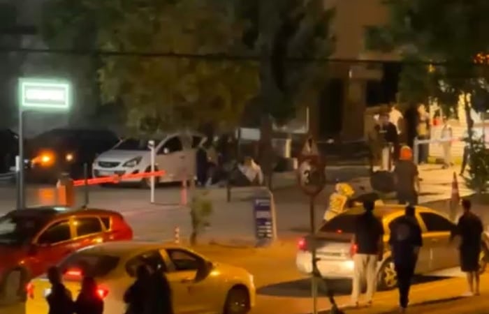 BURSA'DA ÖLDÜRESİYE DAYAK KAMERADA: 1 YARALI SOKAK ORTASINDA DARBEDİP OLAY YERİNDEN KAÇTILAR