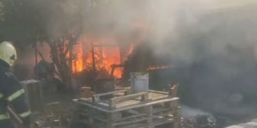 BURSA'DA BAĞ EVİ ALEV ALEV YANDI