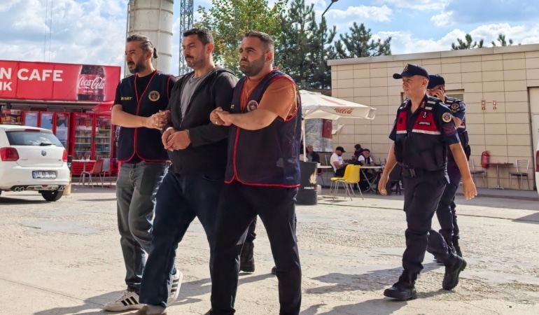 FETÖ FİRARİSİ YAKALANDI