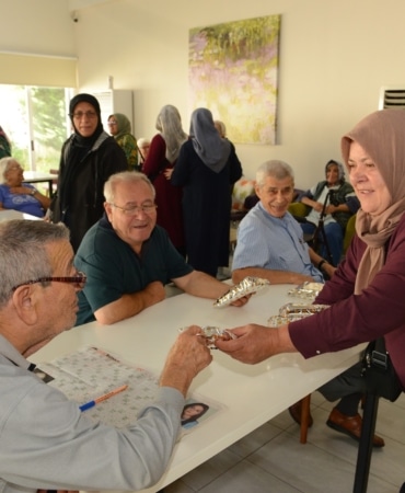 NİLÜFERLİ KADINLARDAN HUZUREVİNDE SICAK BULUŞMA