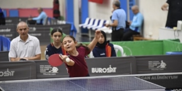 OSMANGAZİ BELEDİYESİ, MASA TENİSİNE EV SAHİPLİĞİ YAPTI 27 İLDEN 16 ERKEK, 16 KADIN TAKIMI VE 184 SPORCU KATILIM SAĞLADI