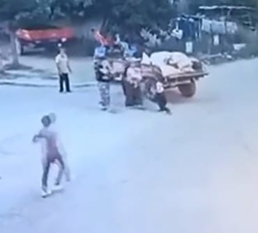 BURSA'DA TRAKTÖRÜN ALTINDA KALAN ÇOCUĞUN GÖRÜNTÜLERİ ORTAYA ÇIKTI