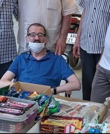 VİCDANSIZ HIRSIZ ENGELLİ VATANDAŞIN PARASINI ÇALDI