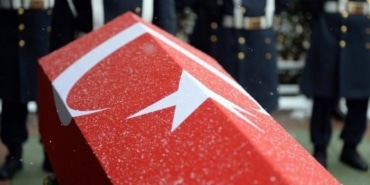 agri-da-askeri-arac-sarampole-devrildi-2-sehit-15580777_7779_amp