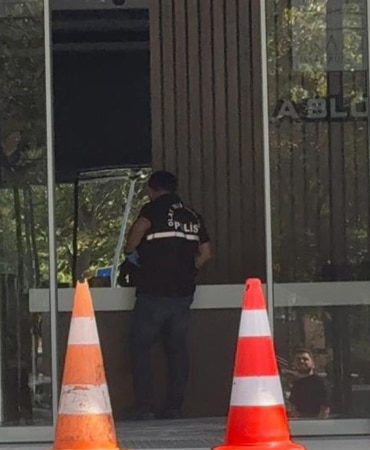 beylikduzunde-erkek-dehseti-bosanma-asamasindaki-esini-pompali-tufekle-vurdu-kqcr