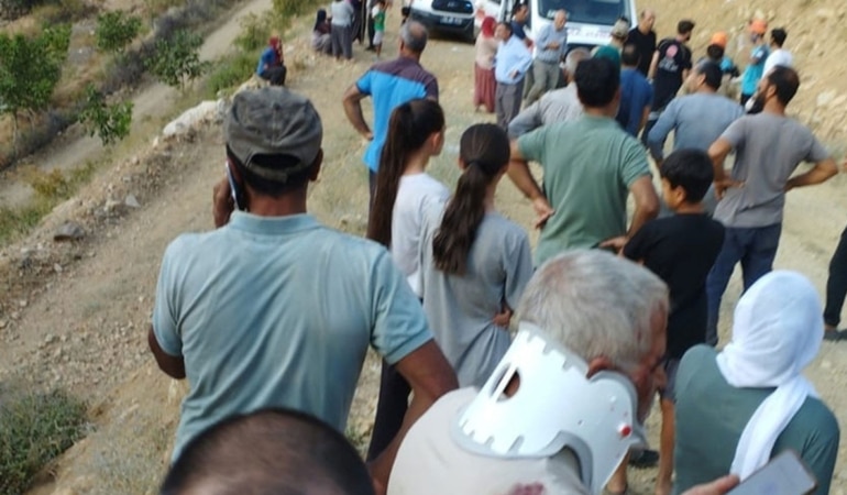 bingolde-minibus-sarampole-devrildi-cok-sayida-yarali-var-fsny (1)