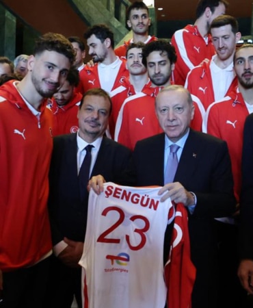 cumhurbaskani-erdogan-12-dev-adami-kabul-etti-pnyq