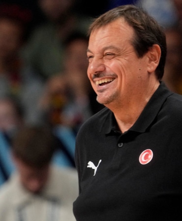 ergin-ataman-yunanistani-yenip-finale-cikmak-yetmez-burada-sampiyon-olacagiz-fzbb