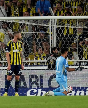 fenerbahce-903te-yedigi-golle-beraberlige-razi-oldu-1yph