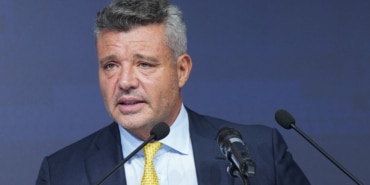 fenerbahce-baskan-adayi-sadettin-sarandan-hakan-bilal-kutlualp-aciklamasi-bu-sorumlulugun-bilinciyle-cok-daha-kararlilikla-yuruyecegiz-ee4b