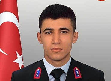 icisleri-bakani-ndan-sehit-uzman-cavus-yucel-yesil-icin-bassagligi-mesaji-1757781453-609_small