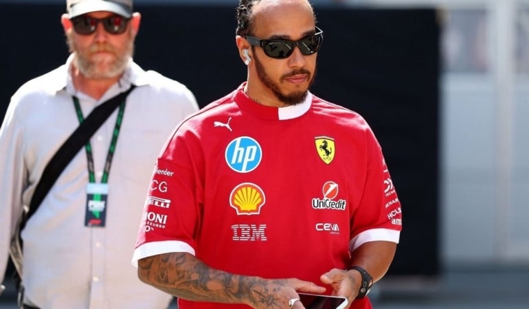 lewis-hamilton-ferrari
