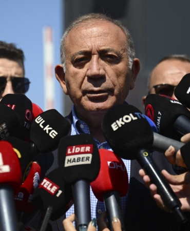 mahkemenin-karari-sonrasi-gursel-tekinden-ilk-aciklama-gorevimizin-basindayiz-fece