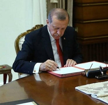 resized_3e0cf-e6462dddbc74b67ebaskanerdoganimzaladic388_241