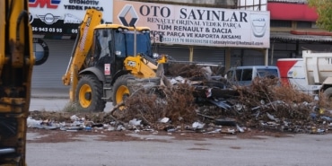 NİLÜFER BELEDİYESİ'NDEN BEŞEVLER SANAYİ SİTESİ'NDE KAPSAMLI TEMİZLİK