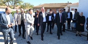 BAŞKAN KARABATI: "MASA BAŞI BELEDİYECİLİĞİ YAPMIYORUZ, HER GÜN SAHADAYIZ"