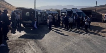 ÖĞRETMENLERİ TAŞIYAN MİNİBÜS İLE YOLCU ARACI ÇARPIŞTI: 11 YARALI