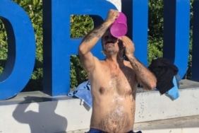 1858934-susuzlugu-protesto-etmek-amaciyla-meydanda-dus-aldi-690b8624bea54