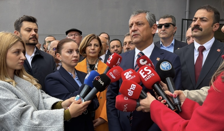 Özgür Özel: Türkiye'nin gençlerinin başka ülkelerde hayal