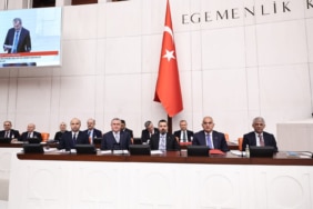 Bakan Ersoy: 2025 yıl sonu hedefimiz olan 64 milyar doları yak