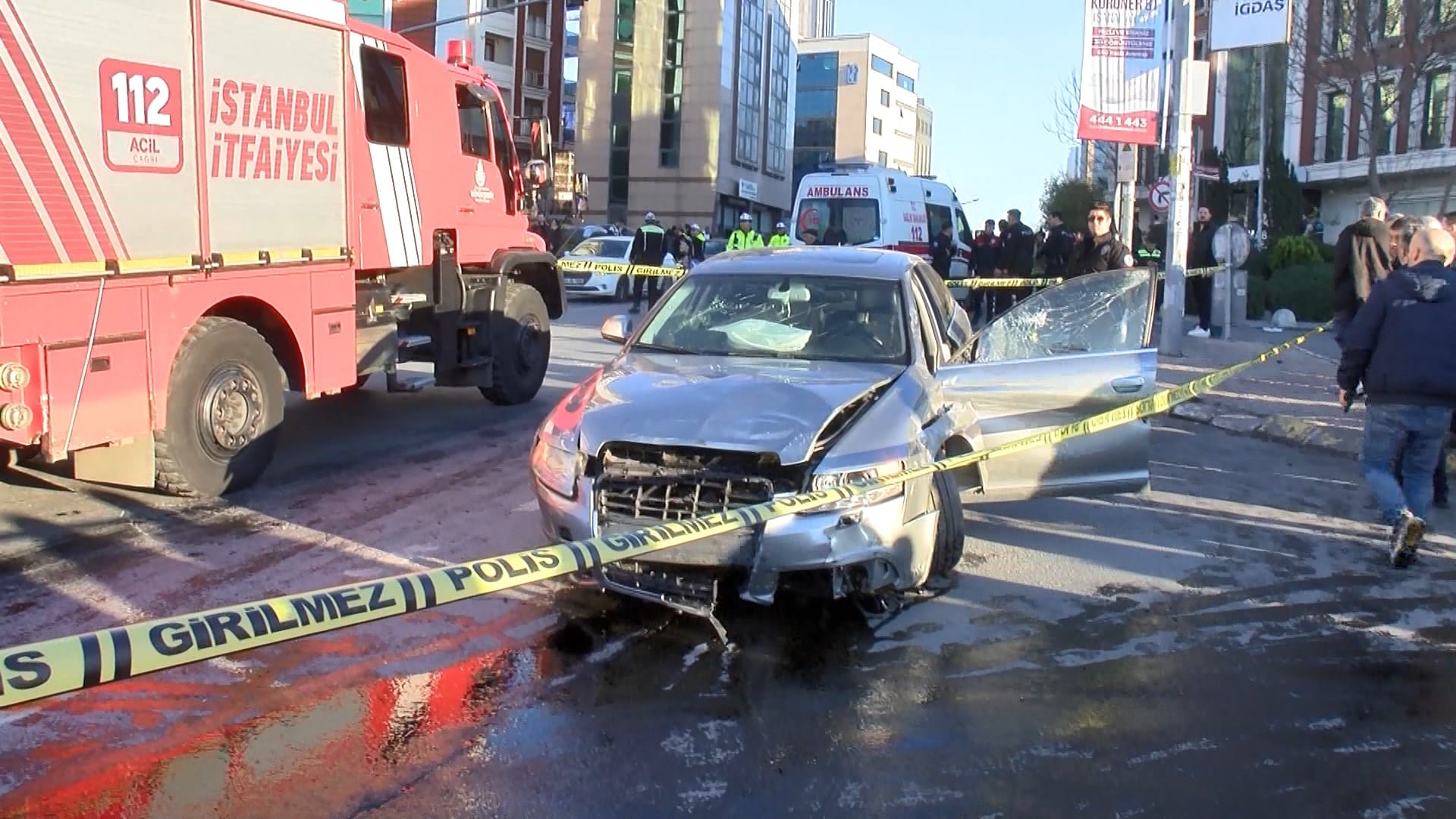 Şişli'de otomobil yayalara çarptı: 2 ölü 6 yaralı – AS TV