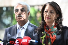 dem-parti-imrali-heyetinin-adalet-bakani-tuncla-gorusmesi-ertelendi-62ey